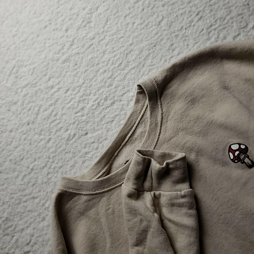 Bowery‎ Supply Co Sweatshirt Mens XL Beige Embroidered Mushroom Fleece Crewneck